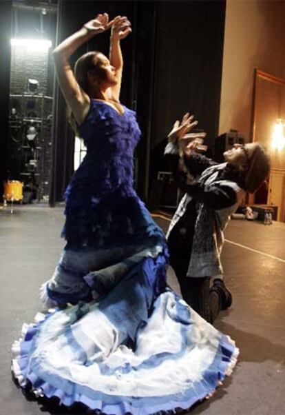 Carmen Cortés, en un ensayo de <i>Los cuatro elementos.</i>