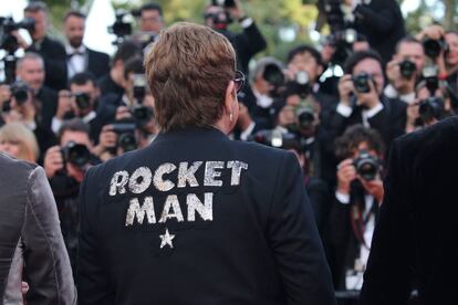 Sir Elton John, con una chaqueta de 'Rocketman'.