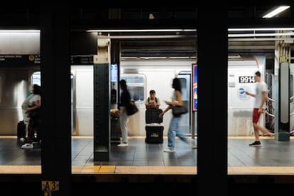 A young man sells water and soft drinks at the Times Square station, Wednesday, June 26, 2024, in (New York).