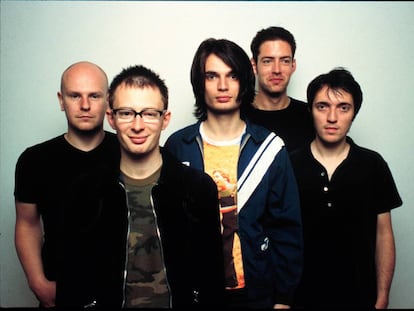 Los Ángeles, 12 de junio de 1997. Radiohead ya han editado 'Ok computer' y ahora posan relajados. Todavía no saben la dimesión de lo que han creado. Thom Yorke, el líder, es el segundo por la izquierda.