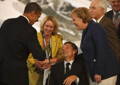 El presidente de EE UU, Barack Obama, junto a su homólogo francés, Nicolas Sarkozy y la canciller alemana, Ángela Merkel bromean antes de pasar a discutir los temas serios de la cumbre: cambio climático, crisis económica, Irán, Corea del Norte...