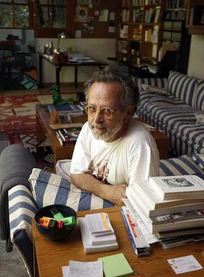 El cineasta Fernando Colomo, en el anexo de su casa madrileña la semana pasada.