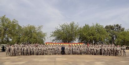 El presidente del Gobierno, Pedro Sánchez, ha llegado a Mali para visitar al contingente militar allí desplegado, en una visita en la que también tiene previsto mantener una reunión con el primer ministro, Soumeylou Boubèye Maïga.