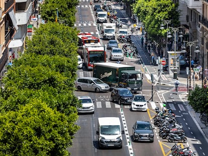 La calle Colón de Valencia en mayo de 2022, antes de los cambios introducidos por el gobierno de PP y Vox.