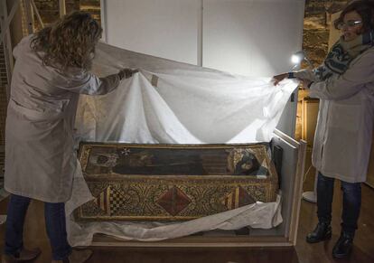 Caixa mortuòria d'Isabel d'Aragó, una peça que estava al Museu de Lleida i que ara està a Sixena.