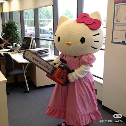 Uno de las imgenes de la serie 'Hello Kitty burnout' rescatada de redes como Xiaohongshu.