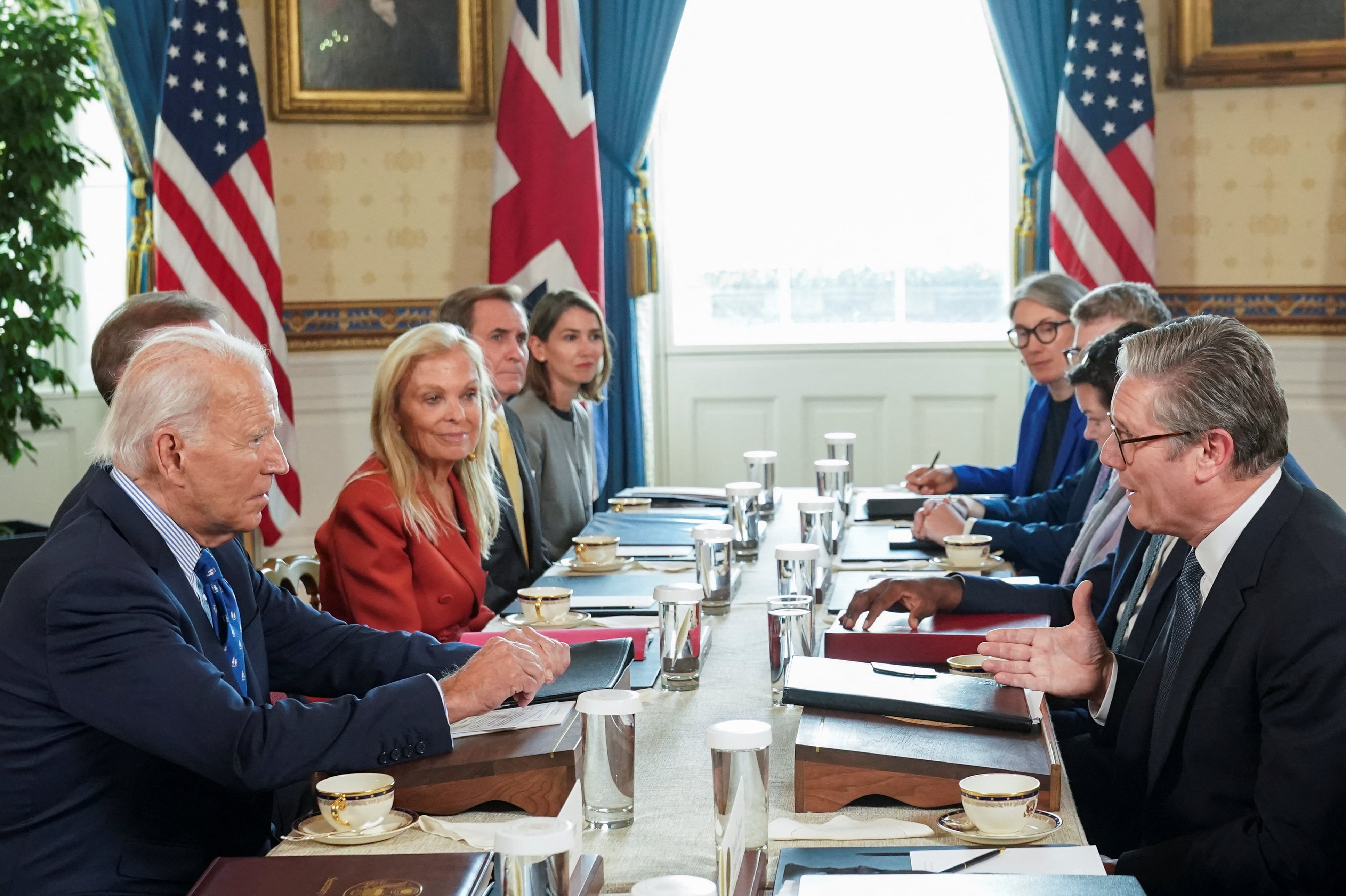 Biden rechaza las amenazas de Putin durante su reunión con Starmer en la Casa Blanca 