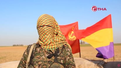 El miliciano Paco Arcadio en un vídeo grabado en Serekaniye (Siria) en enero por una agencia cercana a las milicias kurdas.