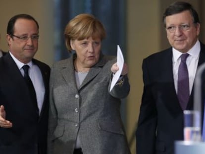 La canciller alemana, Angela Merkel, y el presidente franc&eacute;s, Fran&ccedil;ois Hollande, participan en una conferencia de prensa en Berl&iacute;n el pasado marzo. 