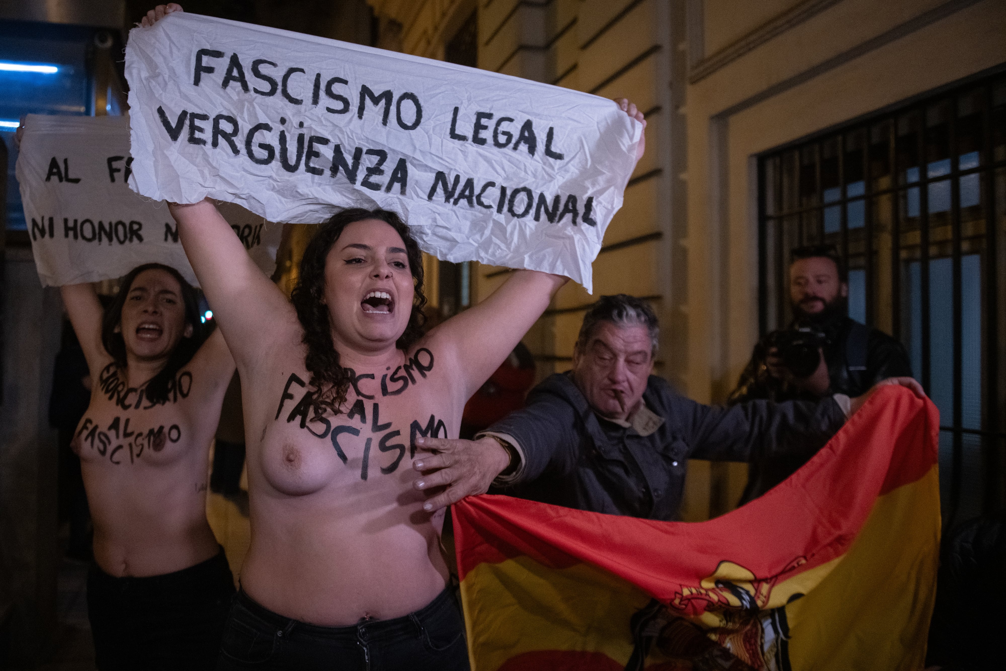 Ministra dell'uguaglianza denuncia aggressione sessuale contro due attiviste di Femen
