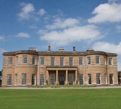 Rudding Park Hotel, Harrogate, Reino Unido. Situado en un edificio victoriano a las afueras de la ciudad balneario de Harrogate, en North Yorkshire. Ofrece spa, gimnasio y cine privado.