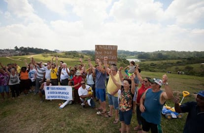 Moradores da regi&atilde;o criam resist&ecirc;ncia &agrave; constru&ccedil;&atilde;o no parque. 