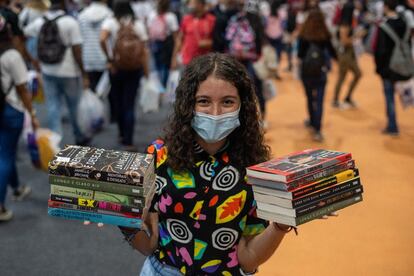 Asistentes a la Bienal del Libro de Río de Janeiro 2021