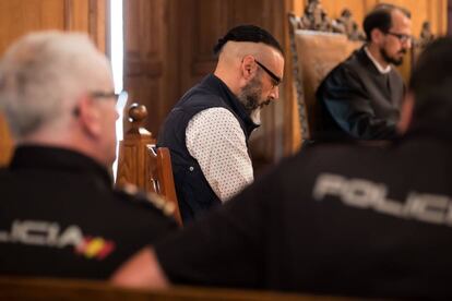 El parricida David Oubel en la Audiencia Nacional de Pontevedra.