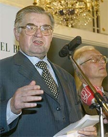 Los mediadores Hans Koschnick y Hinrich Lehmann-Grube.