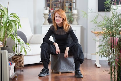 Vanessa Montfort, escritora, en su casa de Madrid.