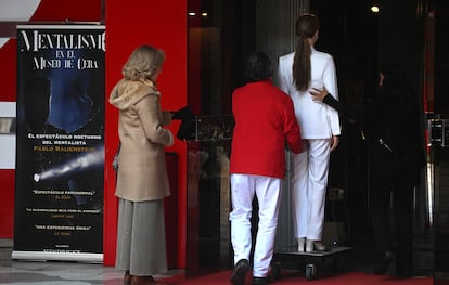 Traslado de la figura de la princesa Leonor al  Museo de Cera de Madrid, este viernes.