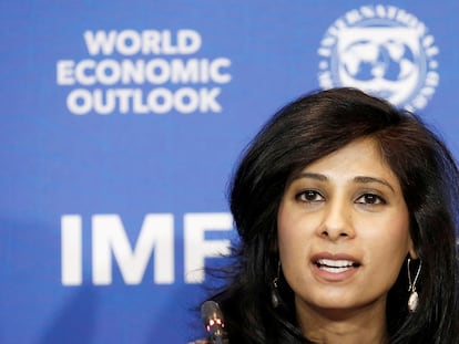 Gita Gopinath, economista jefa del Fondo, en Santiago de Chile en 2019.