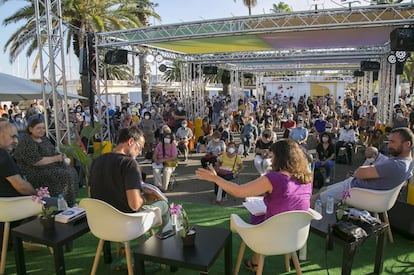 Un acte anterior de la Setmana del Llibre en Català, al Moll de la Fusta de Barcelona.