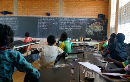 Una clase de CM2 (sexto grado) en la escuela de Tanguen Centre de Ramongo, el 23 de octubre de 2024.