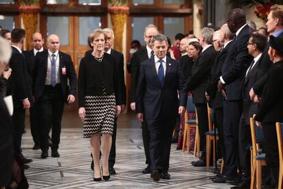 El presidente de Colombia, Juan Manuel Santos, a su llegada a la ceremonia de entrega del premio Nobel de la Paz en Oslo (Noruega).