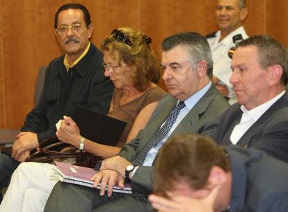 Julián Muñoz, Marisa Alcalá, Juan Antonio Roca y Rafael González, ayer en el juicio.