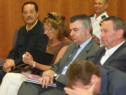 Julián Muñoz, Marisa Alcalá, Juan Antonio Roca y Rafael González, ayer en el juicio.