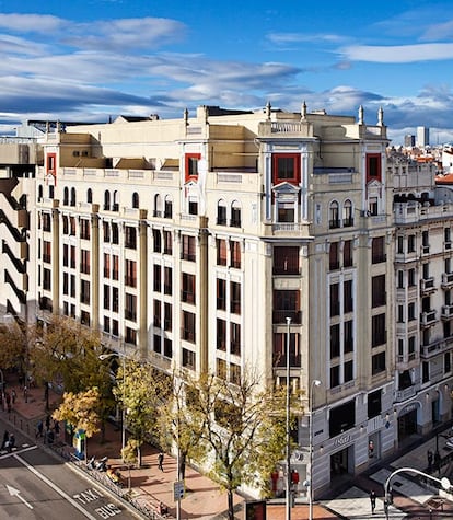 El edificio de 1926 construido por el arquitecto madrileño José María Mendoza y Ussía en la intersección de Goya con Conde Peñalver es la nueva sede de Casa Decor 2022. 