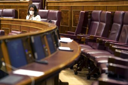 La líder de Ciudadanos, Ines Arrimadas  , durante la moción de censura de Vox al Gobierno de coalición, en el Congreso de los Diputados.