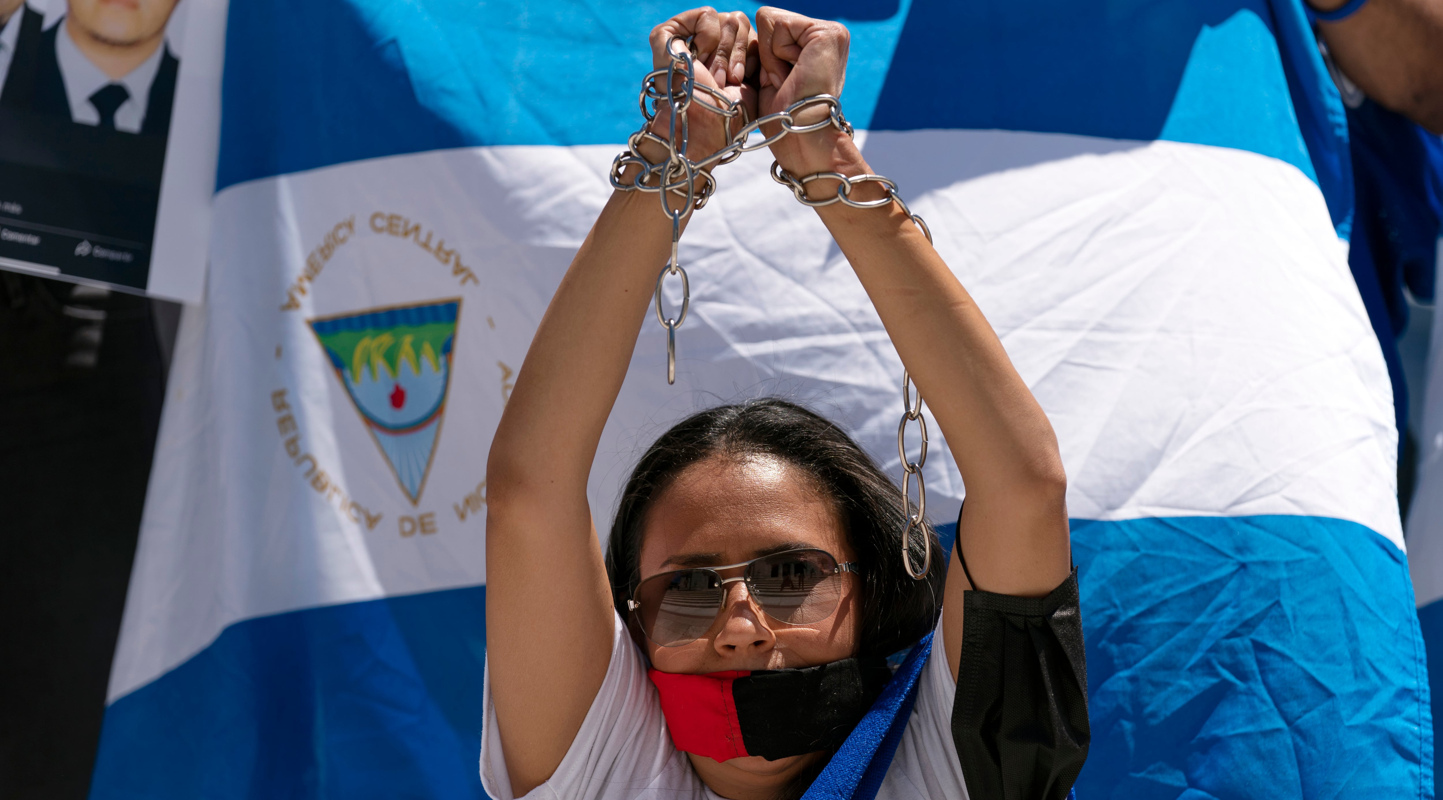 El régimen de Ortega quiso enterrarlas en vida: ellas se niegan a permitirlo