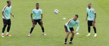 Cristiano, durante un entrenamiento con Portugal.