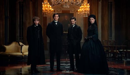 protagonistas de la serie La casa Guinness de Netflix