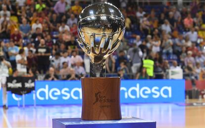 Trofeo de campeón de la Liga ACB