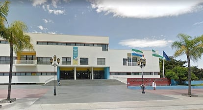 El Ayuntamiento de Torremolinos.