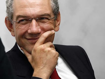 Christian Streiff espera que su grupo venda más de cuatro millones de automóviles en 2010.