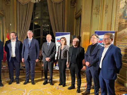 José Vicente de los Mozos, presidente de Ifema (tercero desde la izquierda), presenta el Global Mobility Call en la Embajada de España en París.