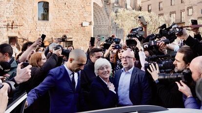 Momento de la detención de Clara Ponsatí, el 28 de marzo en Barcelona.