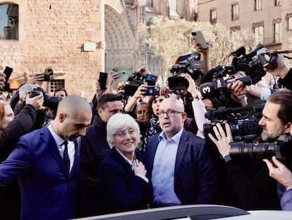 Momento de la detención de Clara Ponsatí, el 28 de marzo en Barcelona.