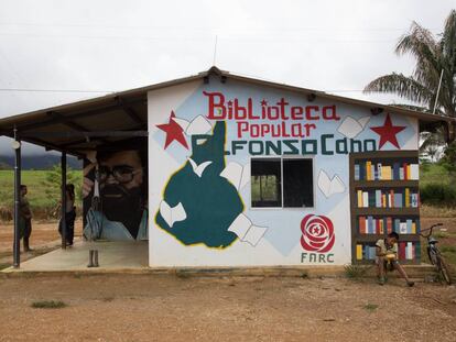 La biblioteca del espacio de reincorporación de Agua Bonita, en el sur de Colombia.