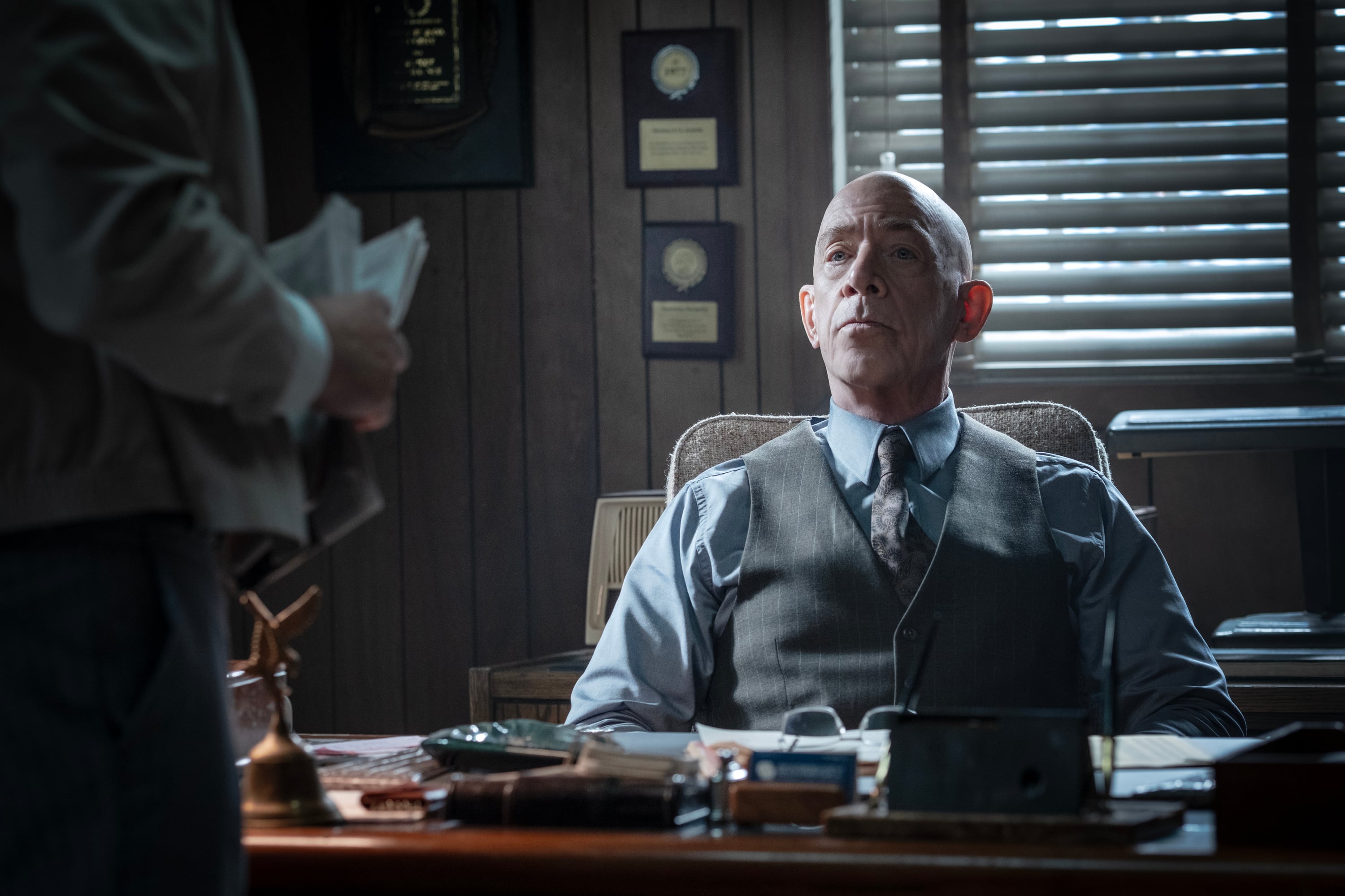 J.K. Simmons, como Eamon Sweeney en 'The Westies'.