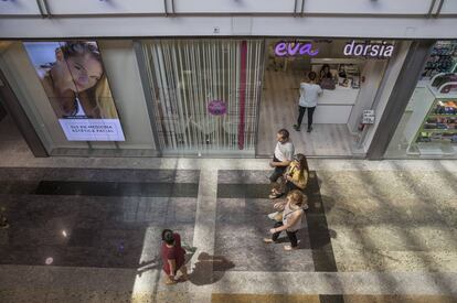 Fachada de una clínica Eva en un centro comercial de Madrid.