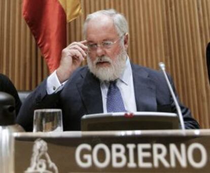 El ministro de Agricultura, Alimentación y Medio Ambiente, Miguel Arias Cañete, ayer en el Congreso.