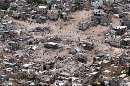 Vista aérea del campo de refugiados de Yenín, tomada ayer, ocho días después de la ofensiva israelí.