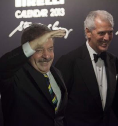 El expresidente de Brasil Luiz Inácio Lula da Silva y el presidente de Pirelli, Marco Tronchetti, en la fiesta de la firma de neumáticos anoche en Río de Janeiro.