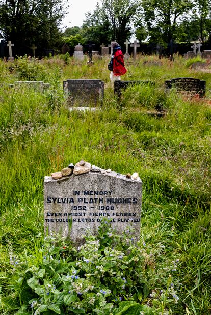 Tumba de Sylvia Plath en el cementerio de Heptonstall.