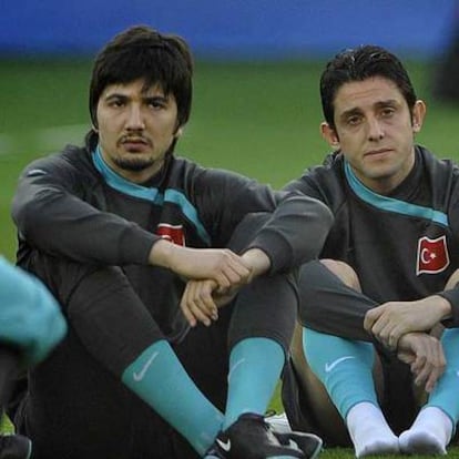 Zengin y Nihat, en un entrenamiento.