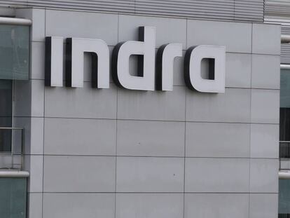 Indra coloca 300 millones en bonos a seis años