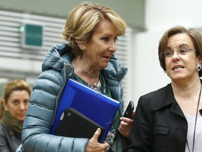 Las portavoces Esperanza Aguirre (izquierda) y Purificación Causapié.