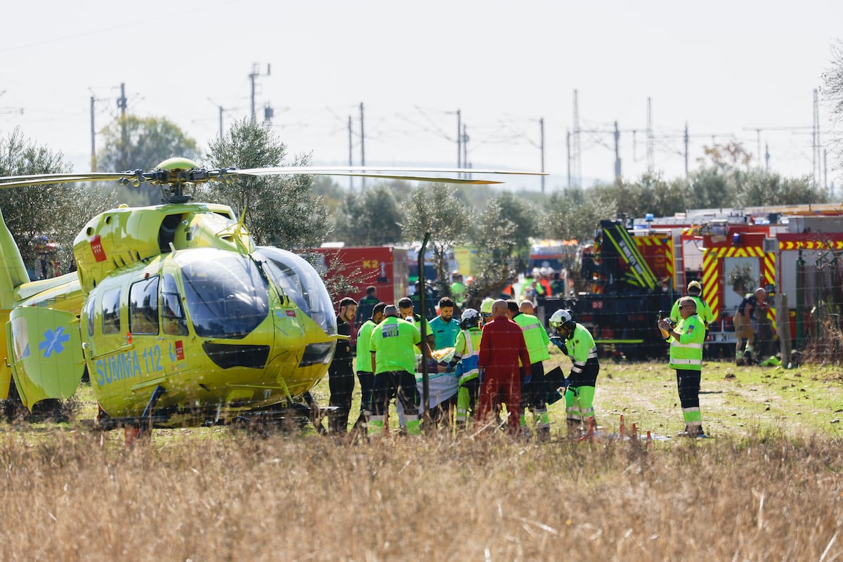 Las tareas de rescate tras el accidente de trenes en Toledo, en directo