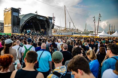  Vista general del escenario Dice durante el concierto de Built To Spill en el primer día del festival Primavera Sound de Barcelona.